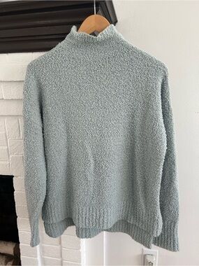 Tahari Soft Light Green Bouclé Turtleneck Sweater